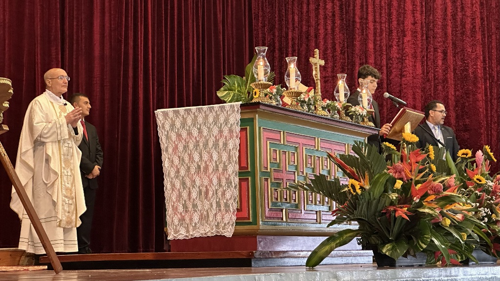 Formación católica en APDE El Roble